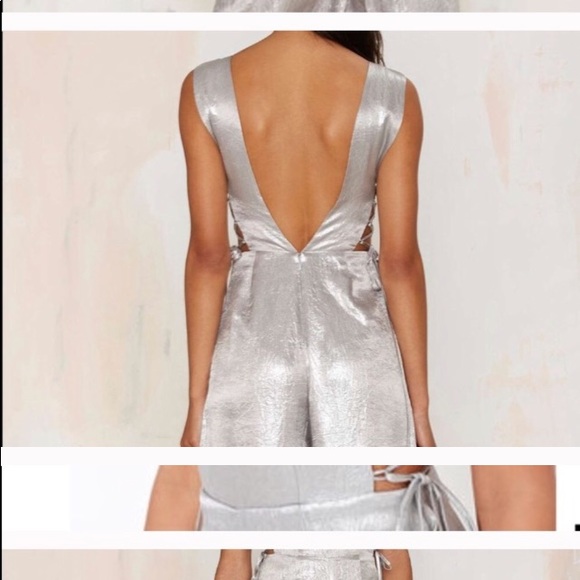 Beautiful Silver Jumpsuit. - Picture 3 of 8